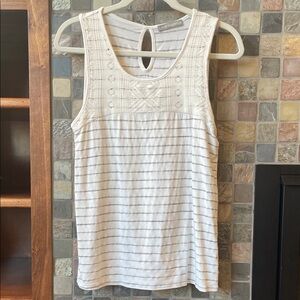 Loveeppella White & Gray Striped Tank Top